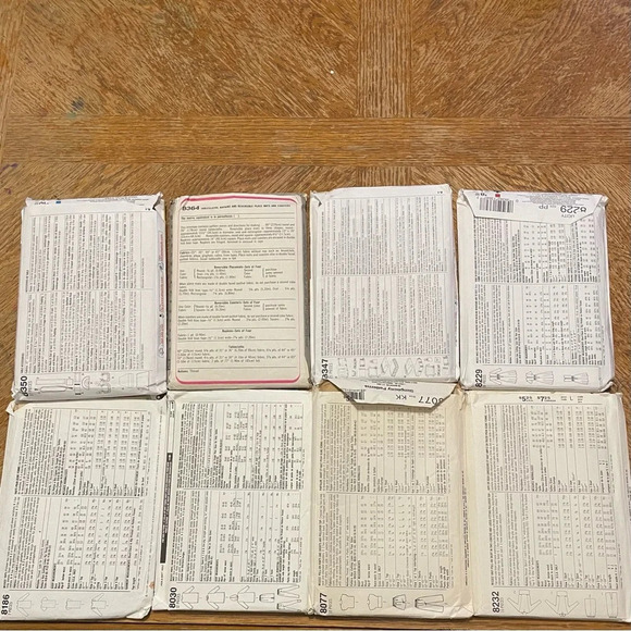 Lot Of 8 Simplicity and Simplicity Home Sewing Patterns - Picture 7 of 7